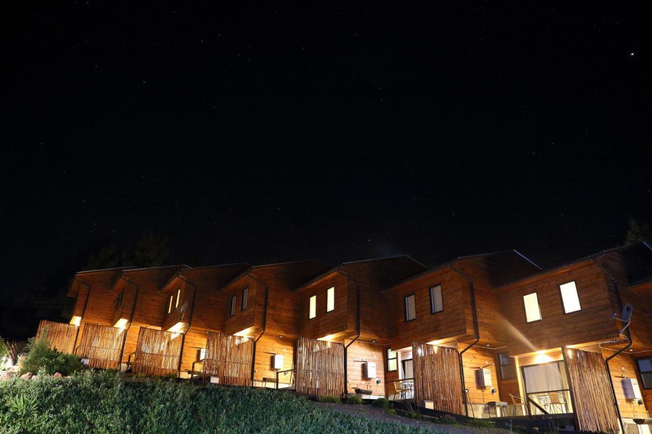 Cabañas y Spa Costa Patagonia - Piscina Climatizada Pichilemu Exterior foto